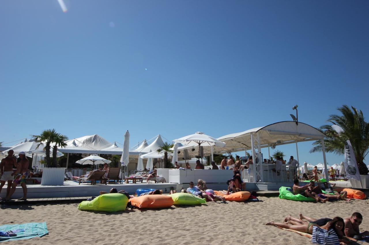 Menada Dawn Park Apartment Sunny Beach Esterno foto